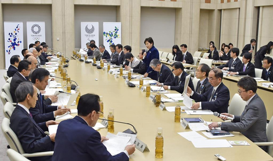 知事の写真1