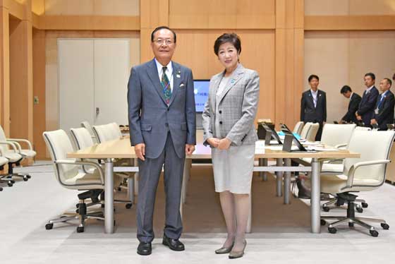 区市町村長との意見交換（多摩市・立川市・武蔵村山市・日野市）の写真2