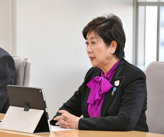 知事査定の様子の写真2