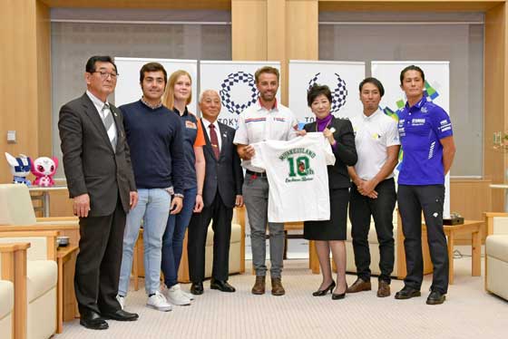 表敬訪問（WERIDE 三宅島エンデューロレース2019招聘ライダー）の写真3