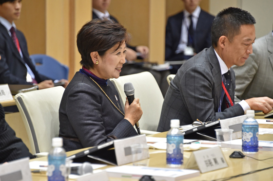 知事の写真1