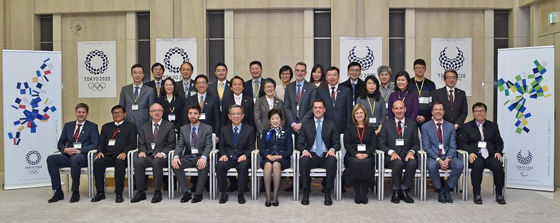 知事の写真1