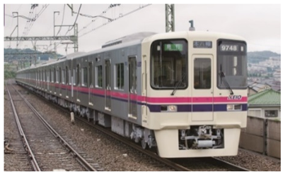 写真：京王線の電車(9000系)