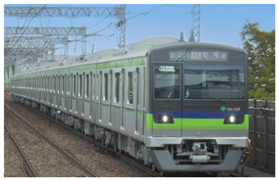 写真：都営新宿線の電車（10-300形）