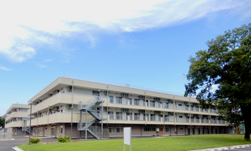 B棟・施設全景の写真