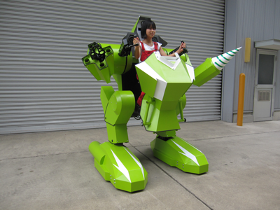 こども用搭乗型ロボの写真