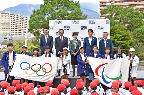 オリンピック パラリンピック フラッグ歓迎イベント 鹿児島県 東京都