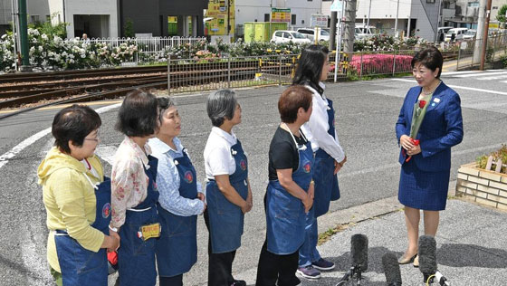 視察の様子の写真1