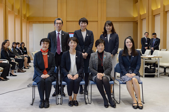 建設産業界における今後の女性活躍推進に関する知事との意見交換会の写真1