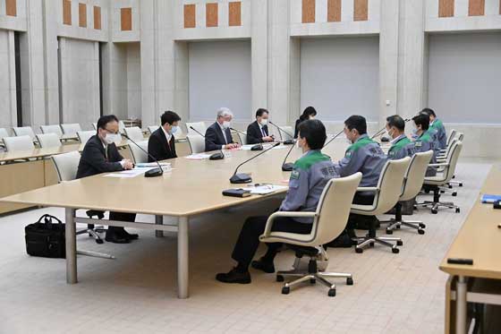 東京都新型コロナウイルス感染症対策審議会の写真2
